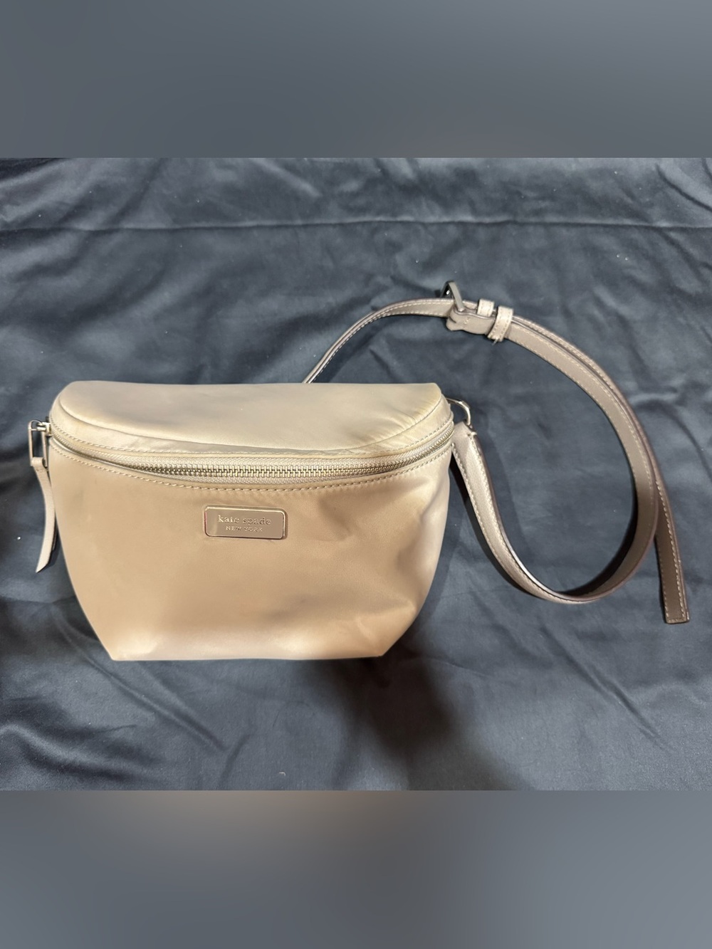 ❤️ Kate Spade New York KSNY Gray Nylon Belt Bag / Fanny Pack / Waist Bag ❤️